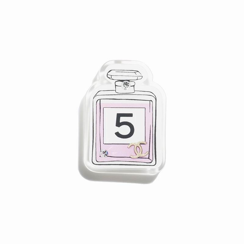 Chanel Brooch 1lyx27